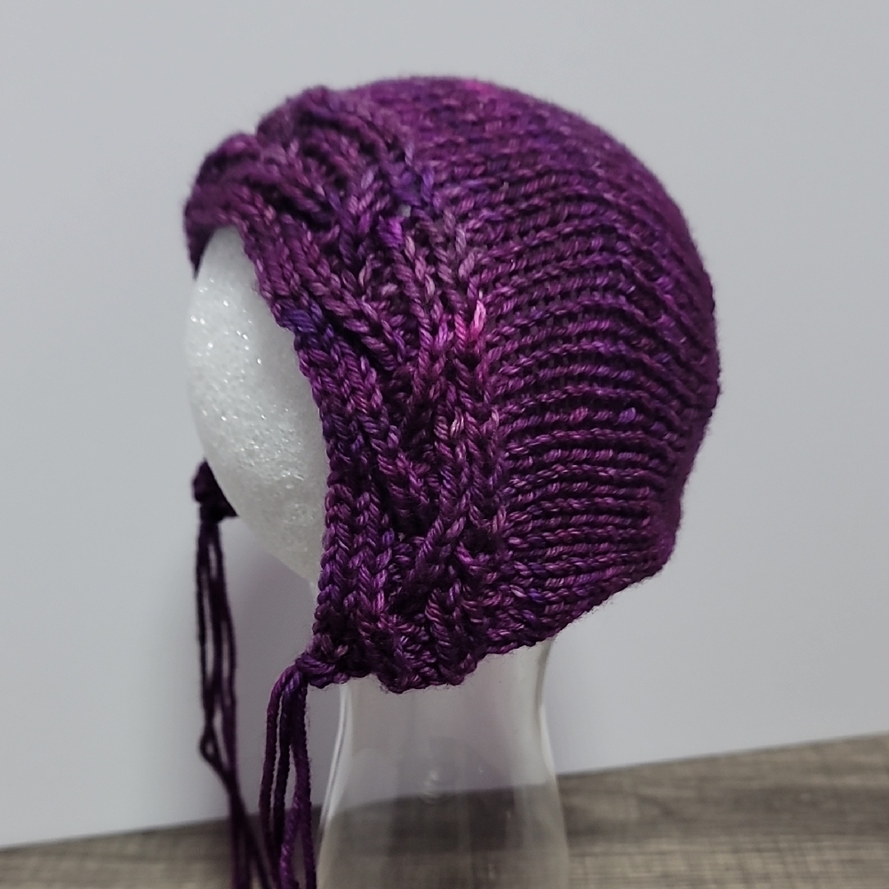 Hand Knit Baby Bonnet - Newborn Photography Prop - Wool Brand New - Picture 2 of 2